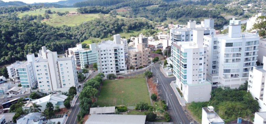 Proximidade estrat�gica com o com�rcio e o lazer das �guas termais.